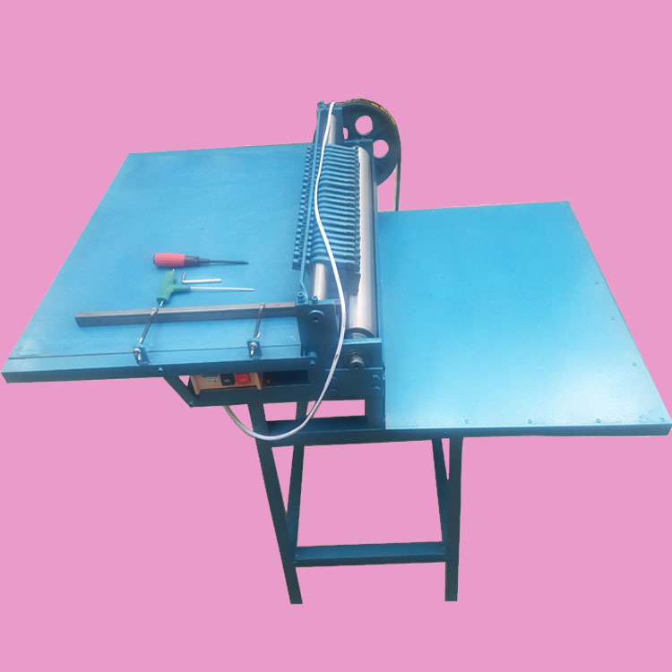 割商标机不干胶划线机覆膜机是印刷业加工好设备厂家直销质量保证