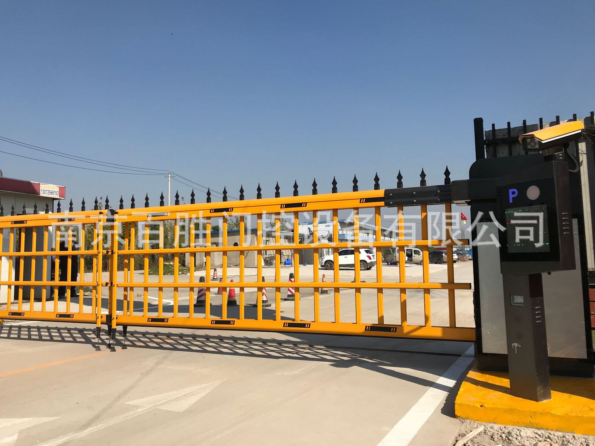 南京百胜重型道闸门