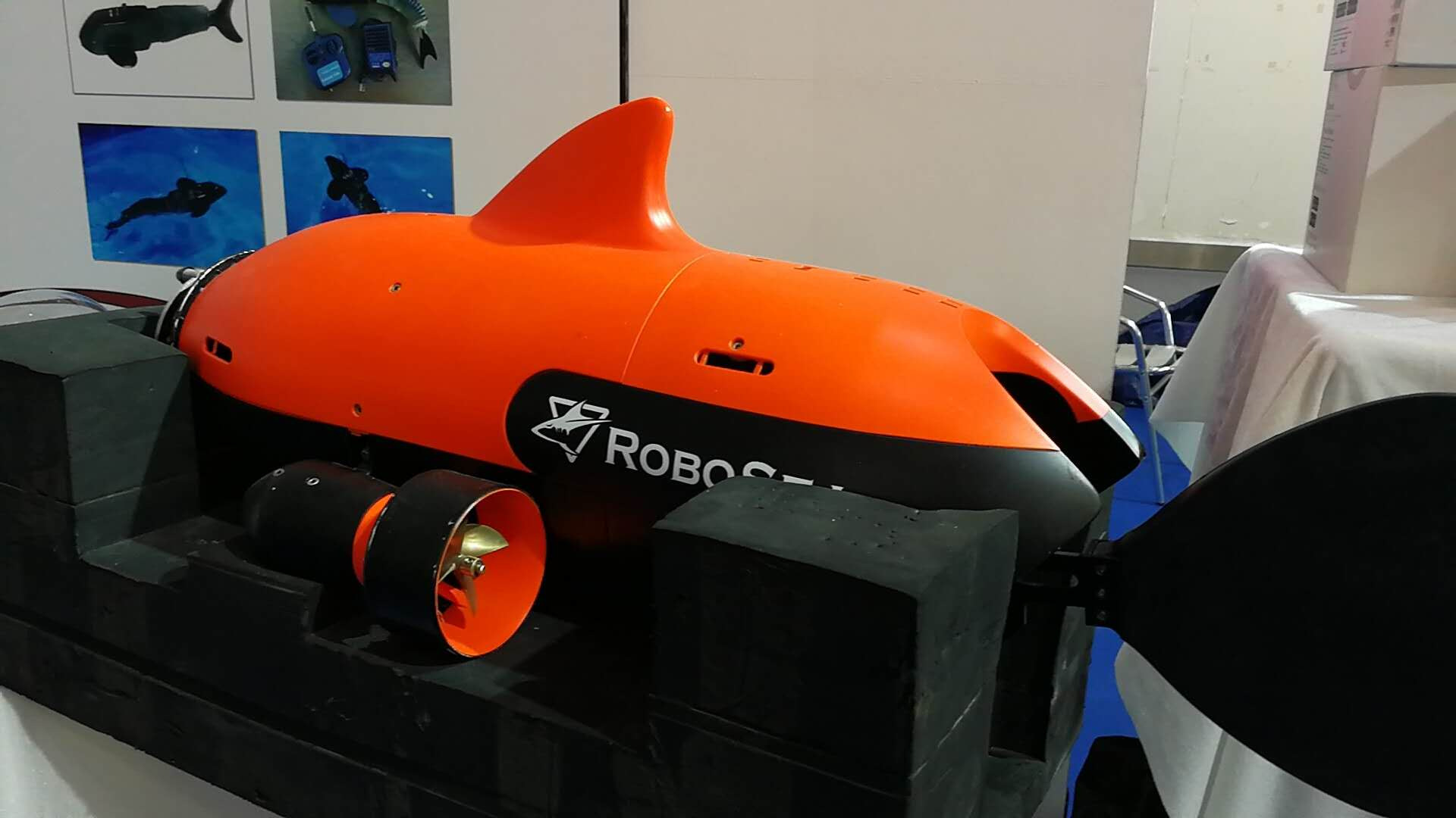 智能水下机器鱼无线潜航器仿生尾鳍无刷推进器水下工业检测仿生鱼