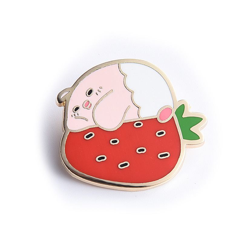 可爱草莓徽章儿童衣服配饰胸针别针 厂家可定 制logo金属徽章diy