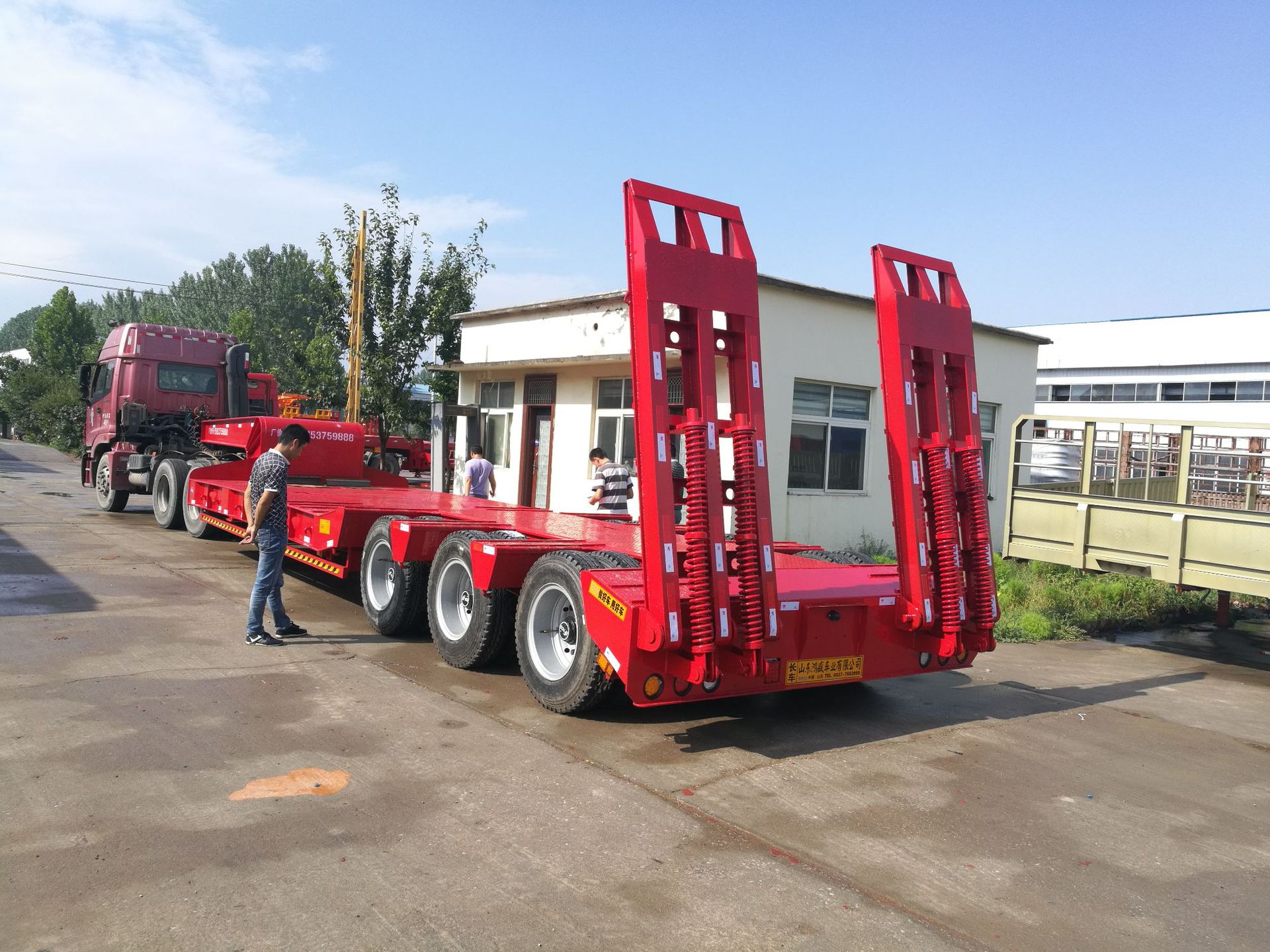 轻型13米低平板车-低平板拖板车-半挂车价格-13米托盘