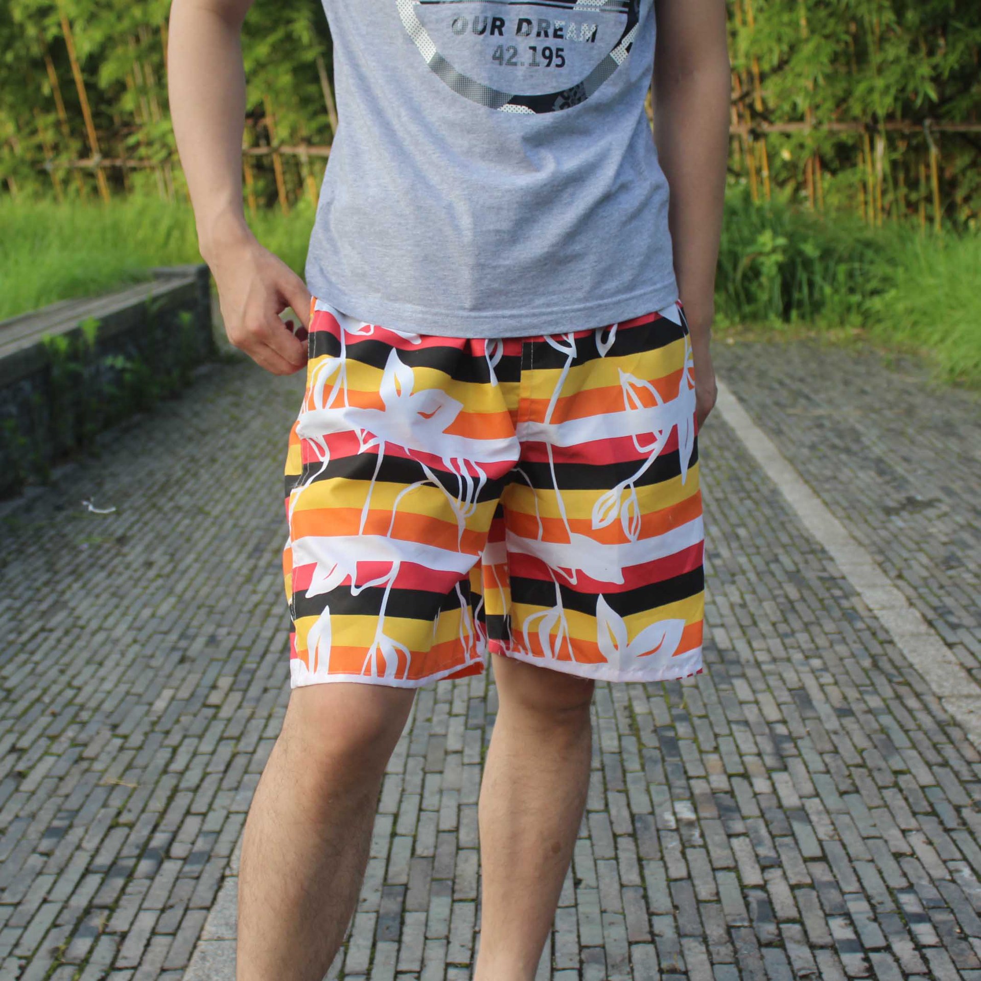 2元一条处理夏季沙滩裤男宽松短裤 青年薄款男五分裤 男士大码