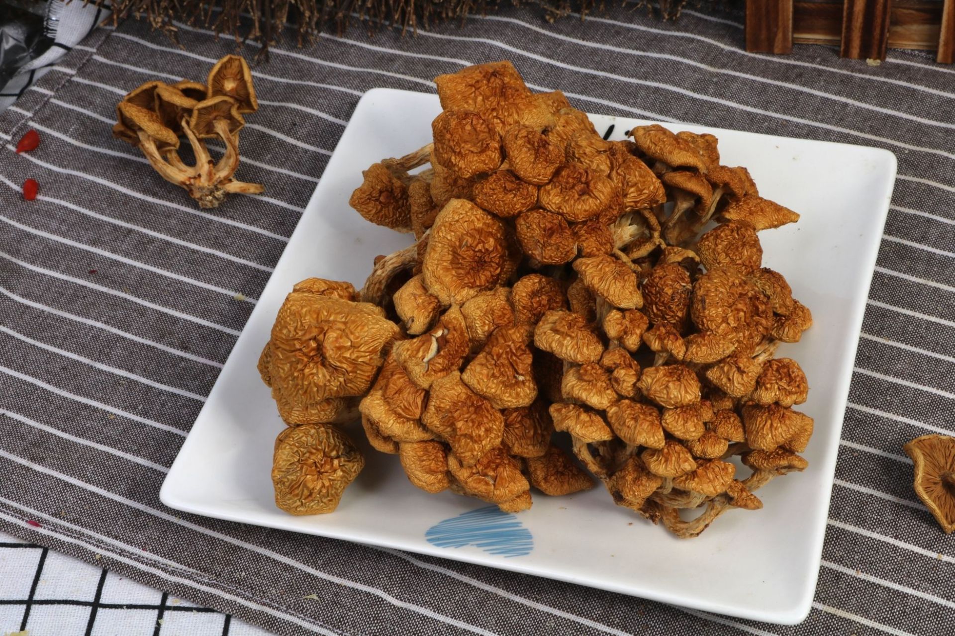 供应 珍珠菇滑菇肉香干货菌菇500g