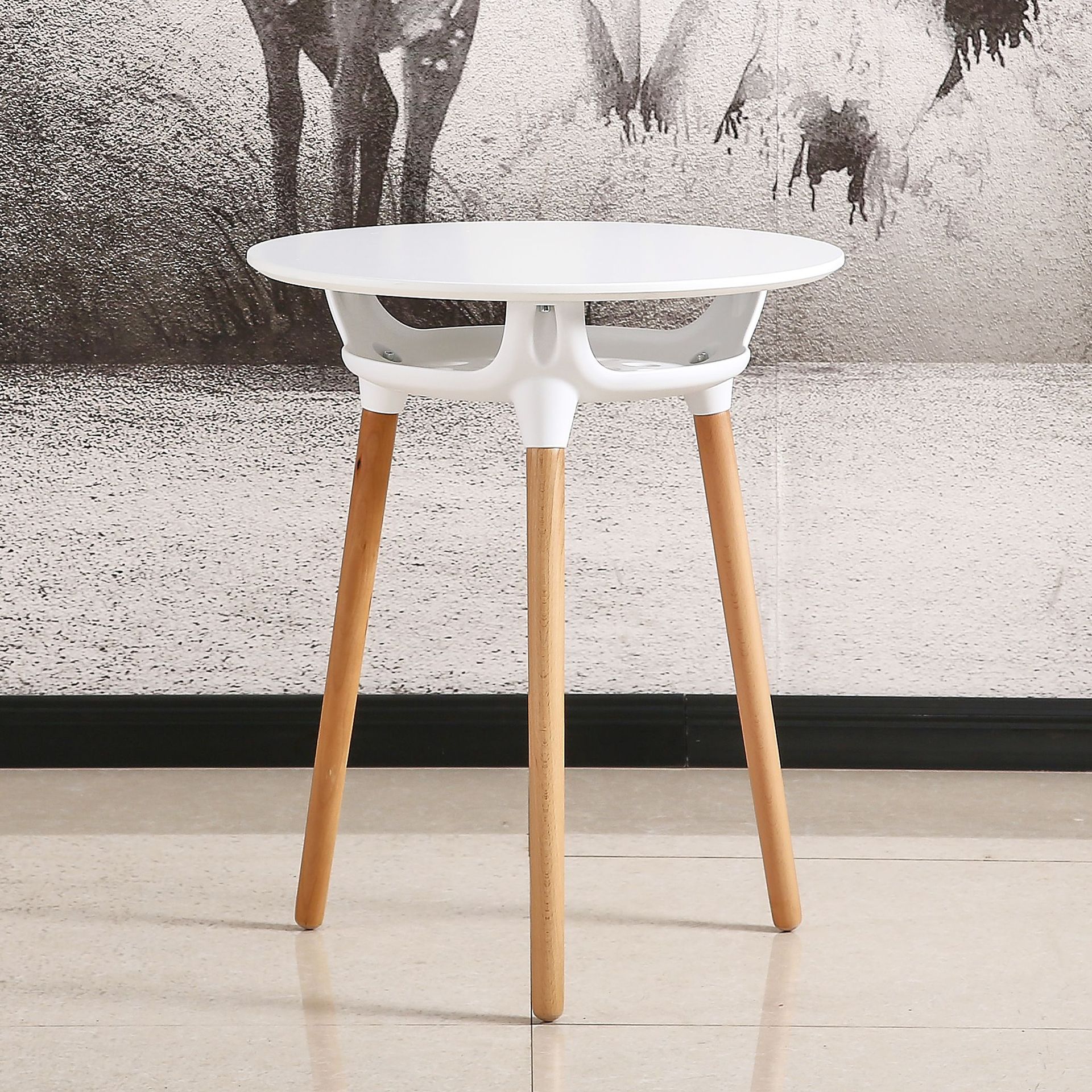 伊姆斯桌北欧实木餐桌椅组合现代简约奶茶店咖啡厅休闲洽谈圆桌方