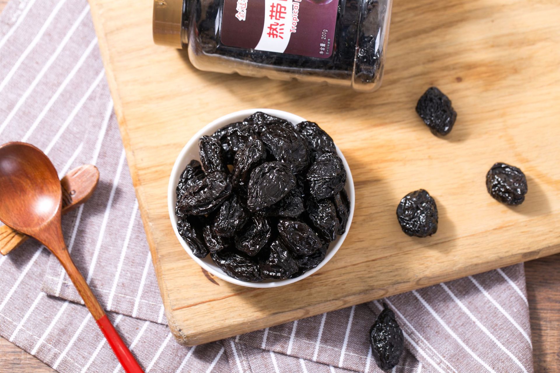 香港进口休闲食品金冠爱莱客热带西梅200g灌装凉果蜜饯果干批发