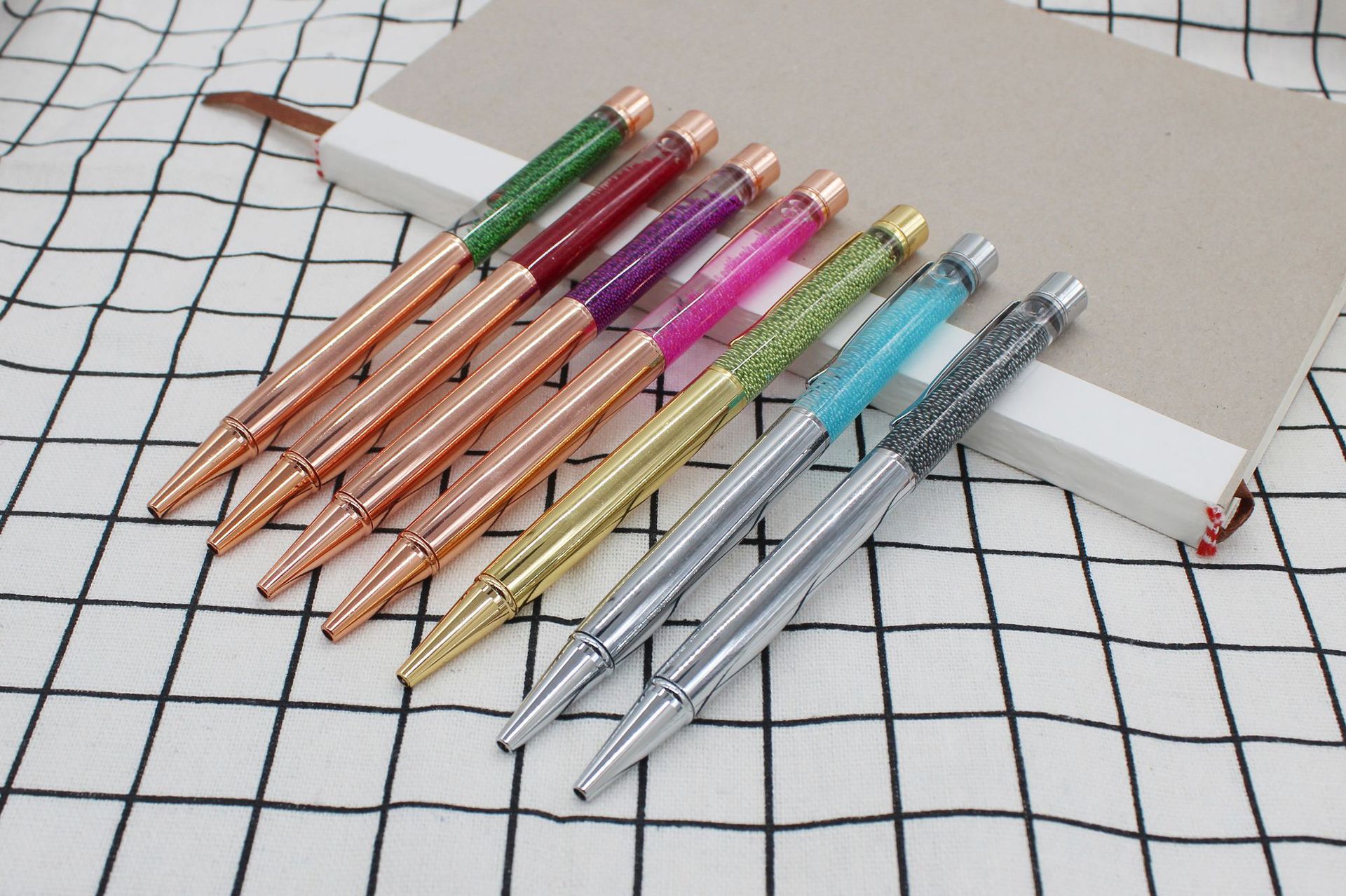 嘉想jiaxiang新款漂浮物入油流沙笔diy手作入油圆珠笔创意纪念品