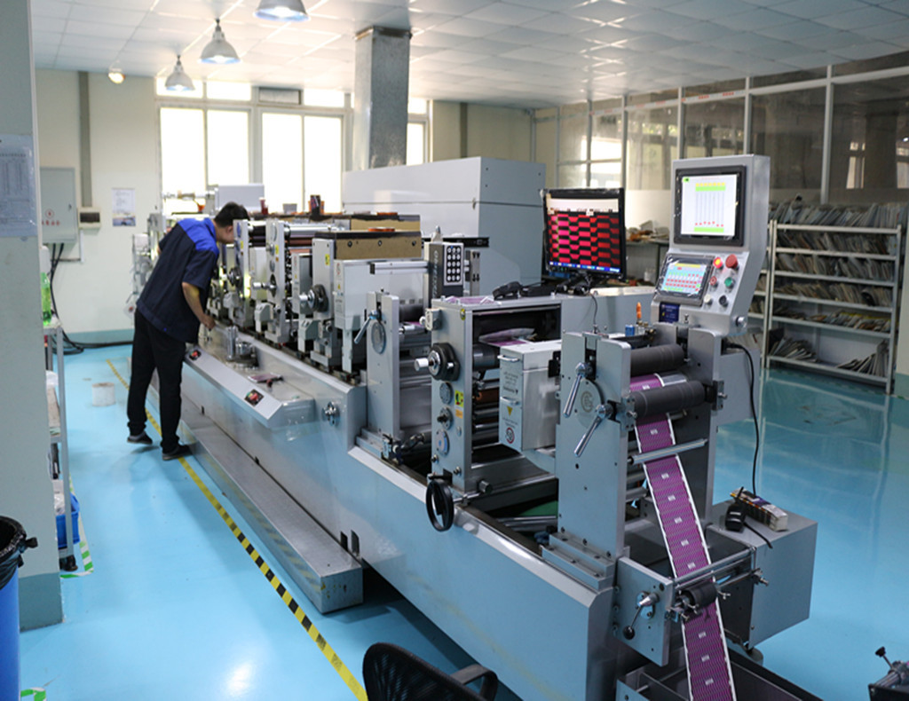 厂家定做防晒不干胶uv防紫外线贴纸耐高温标签