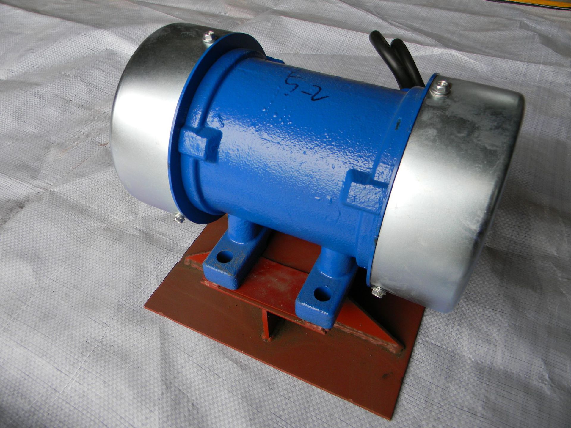 批发wzq1584系列仓壁振动器--振动防闭塞装置价格优惠