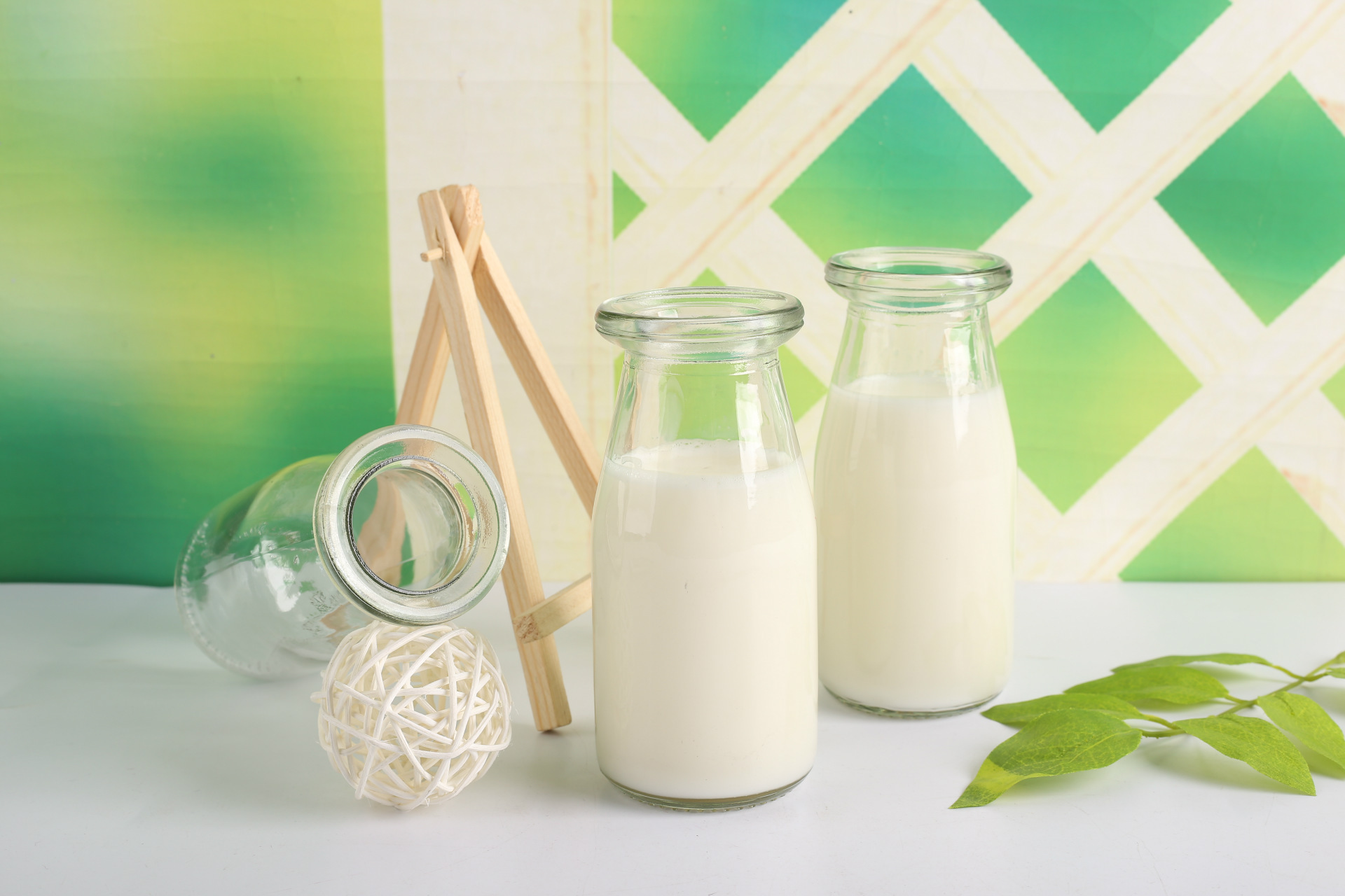 布丁杯200ml布丁瓶玻璃牛奶玻璃瓶透明圆形饮料瓶奶吧专用批发