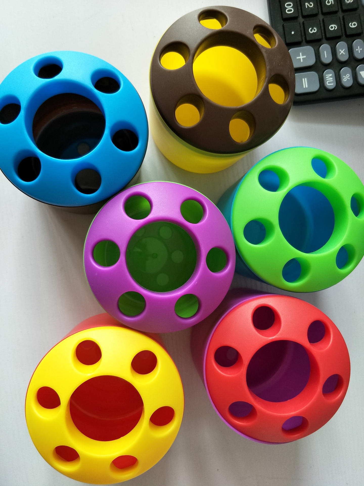 创意多孔塑料牙刷架笔筒 多功能桌面笔筒牙刷牙膏座小礼品批发