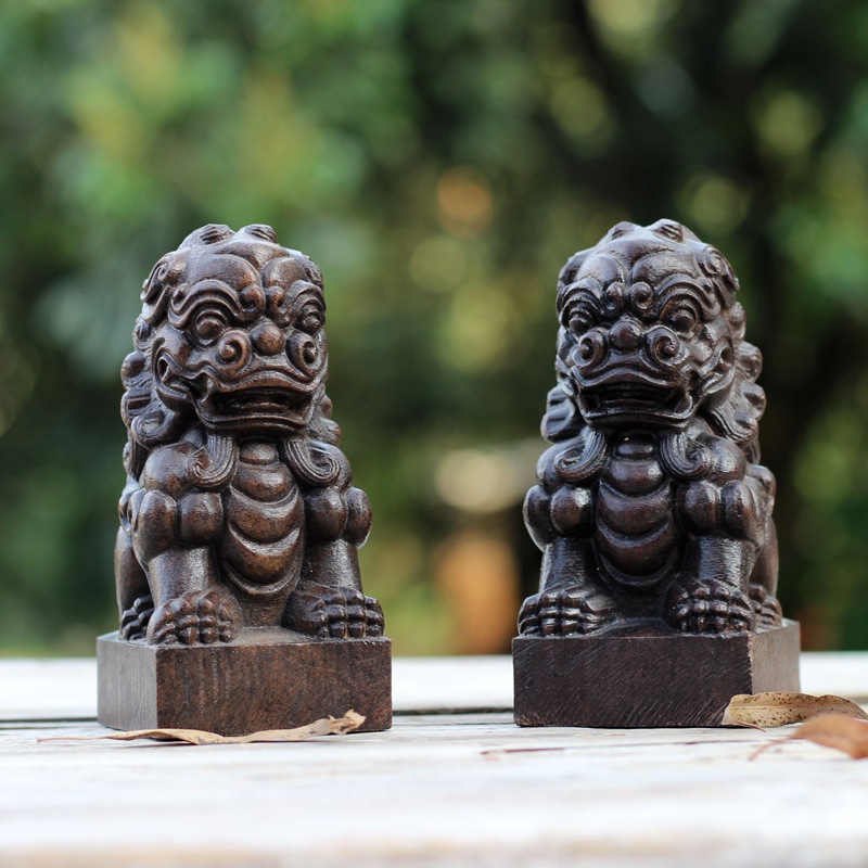 木狮子摆件