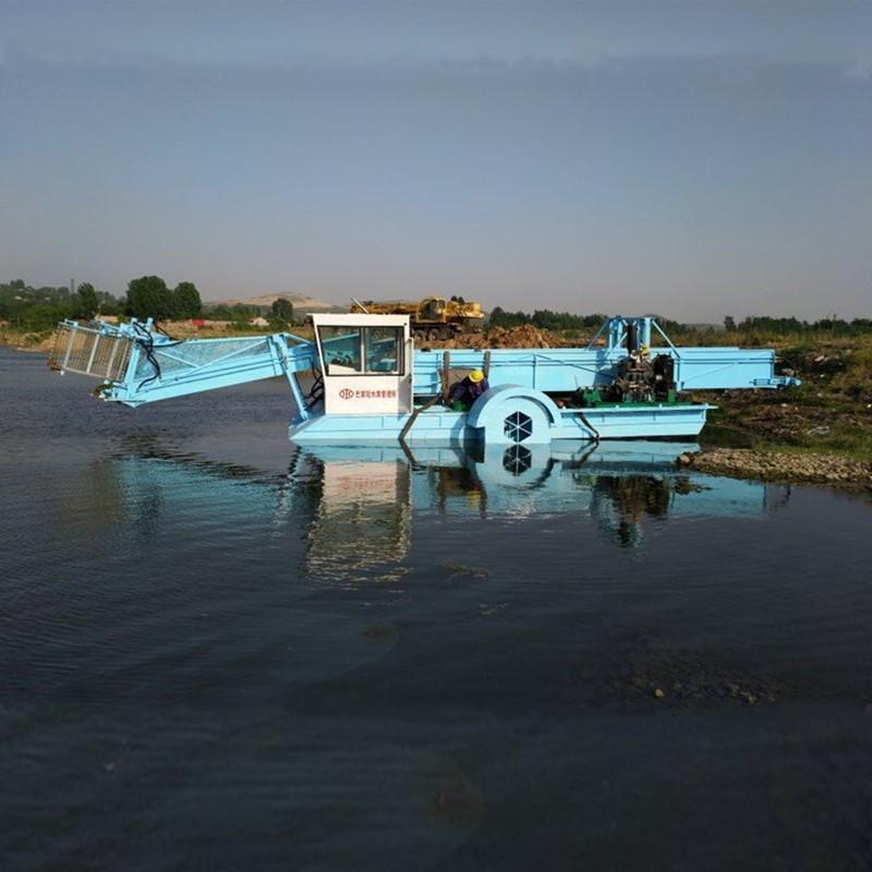 池塘河道水草清理机器 水面杂草收割清理设备 小型半自动割草船