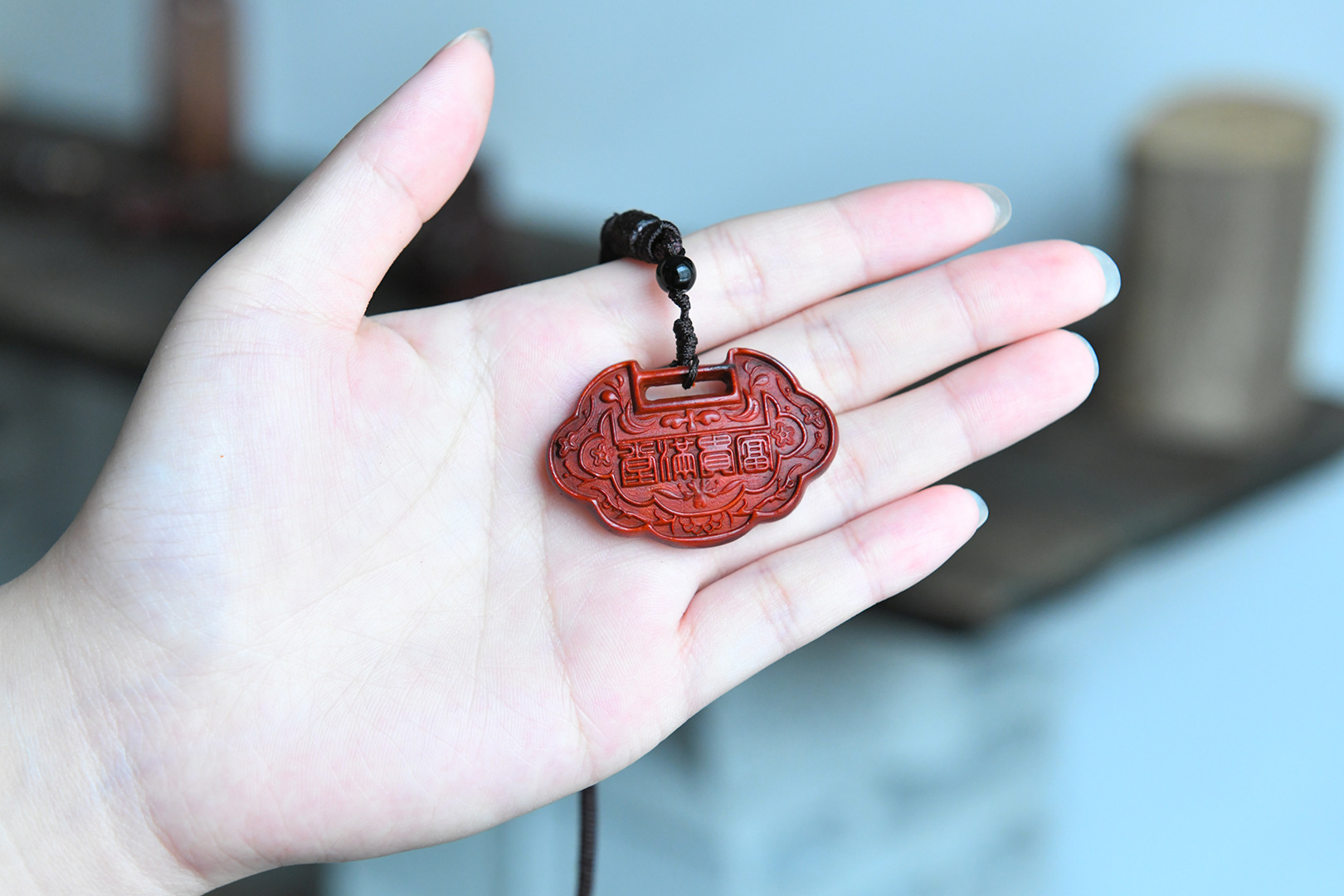 印度小叶紫檀富贵长命锁项链吊坠手把件批发中国风木质手工艺礼品