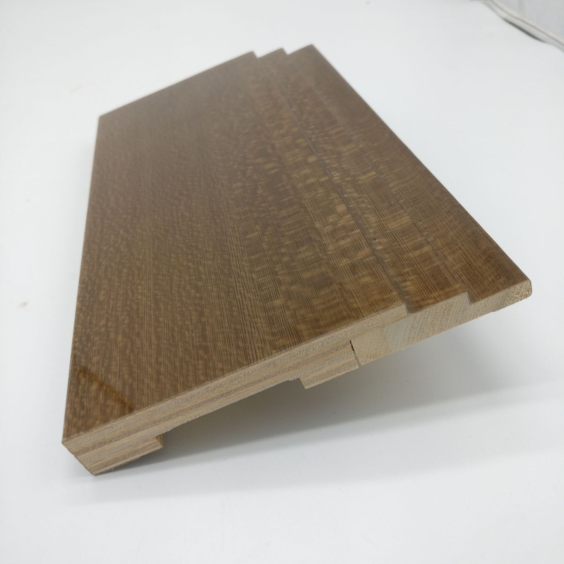 尼斯实木工程木皮踢脚线