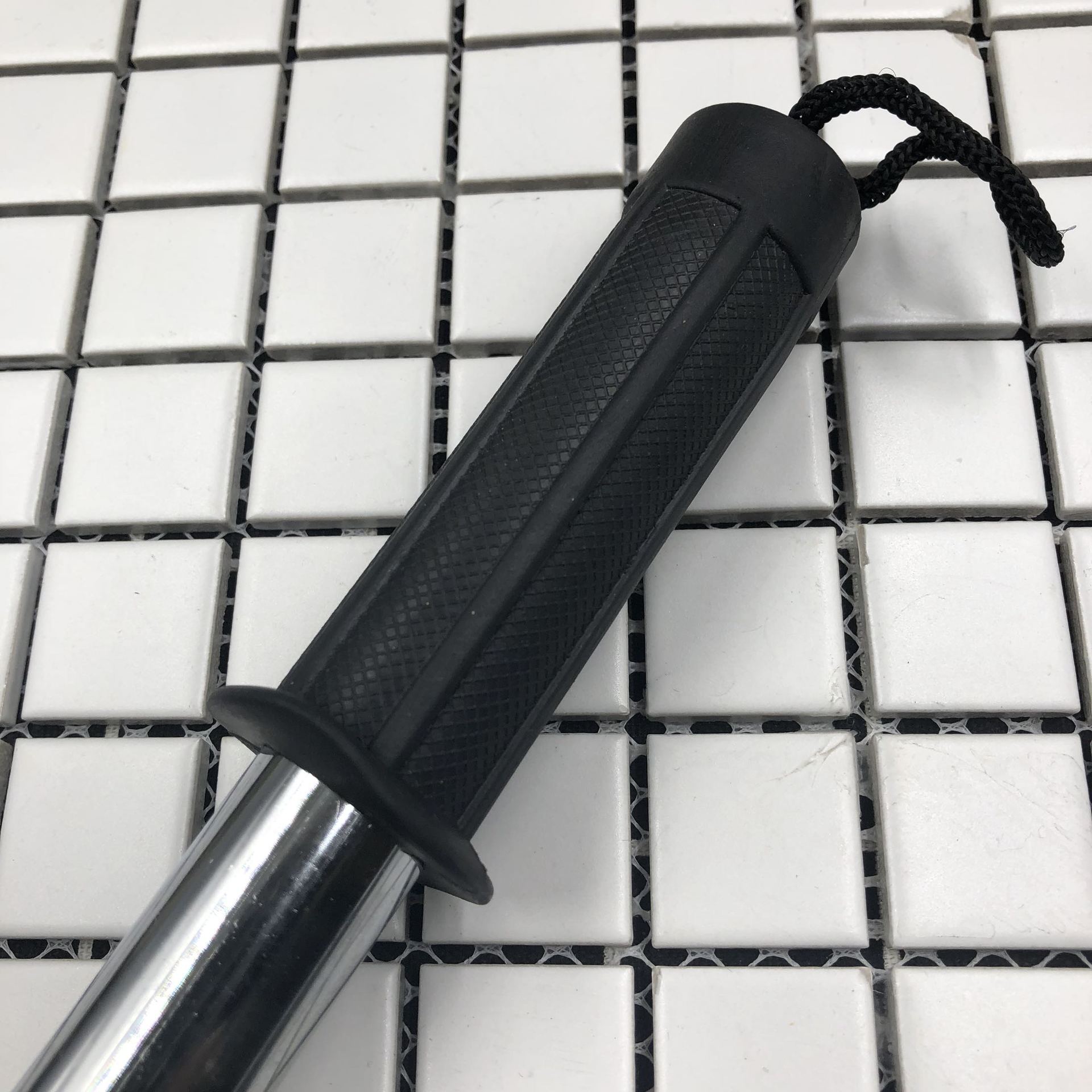 甩鞕防身武器棍 伸缩三节弹簧甩鞭车载甩棍江湖地摊10元店货源
