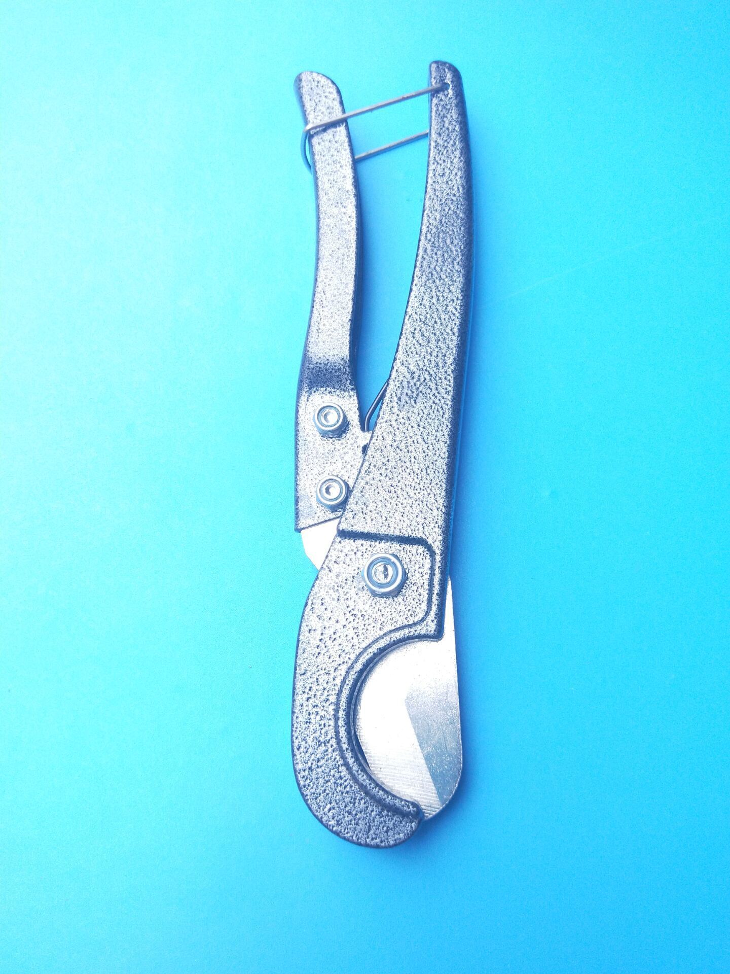 剪塑料管钳水管钳手动钳子塑料管子切割钳