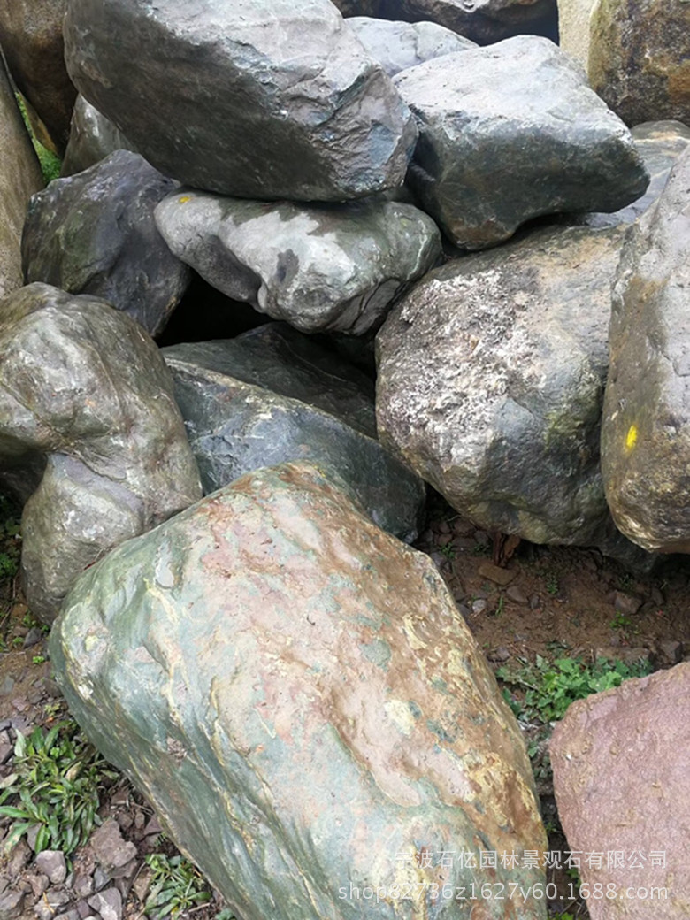 出售自然大型景观富贵绿石 水冲绿石鱼池围边驳岸富贵绿石批发