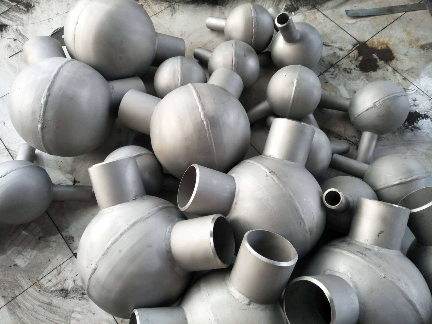 304 316不锈钢耐磨球形弯头批发中心