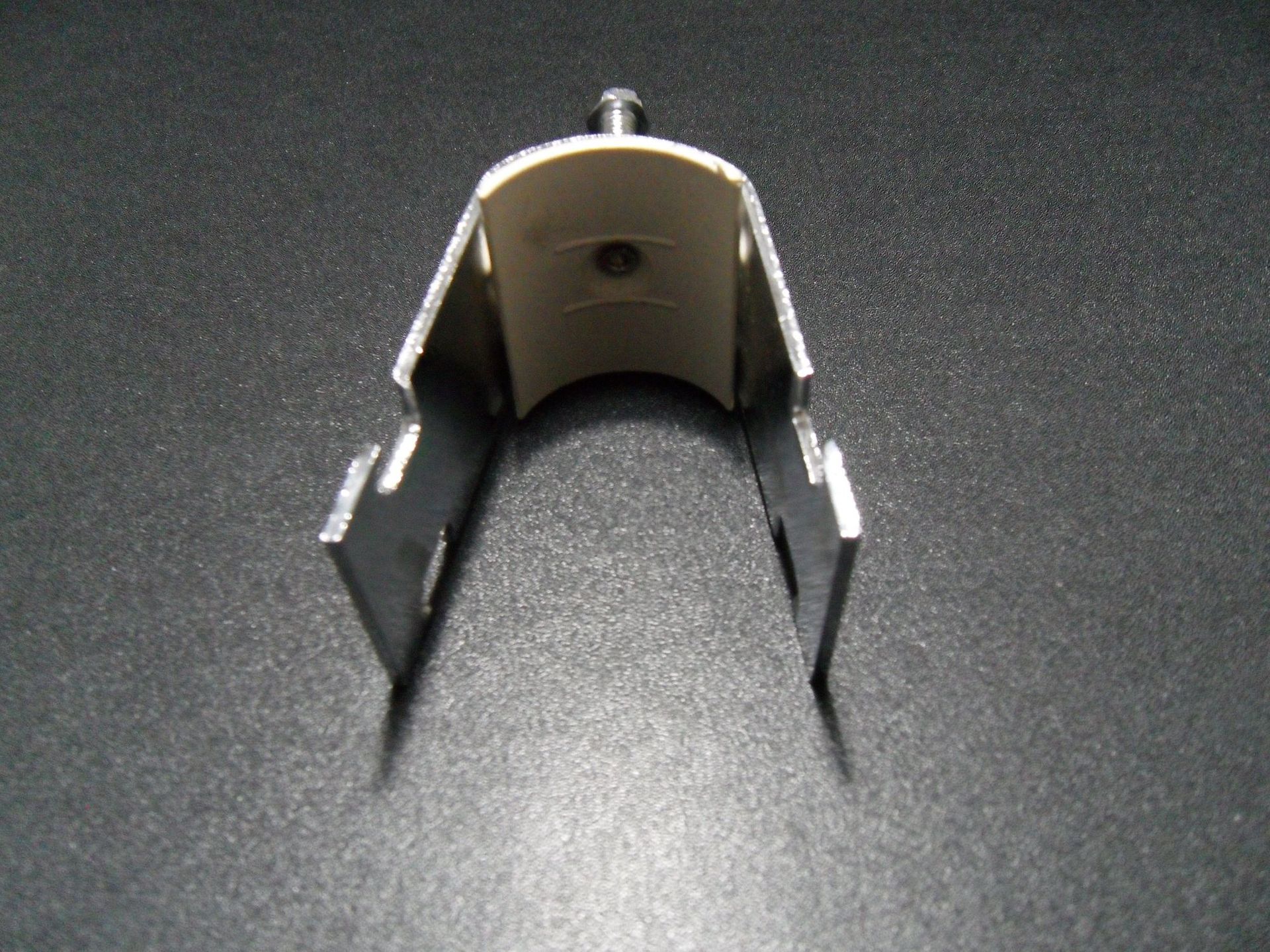 k07桥架电缆固定电缆卡 c型槽电缆夹具 定制电缆卡可来图来样