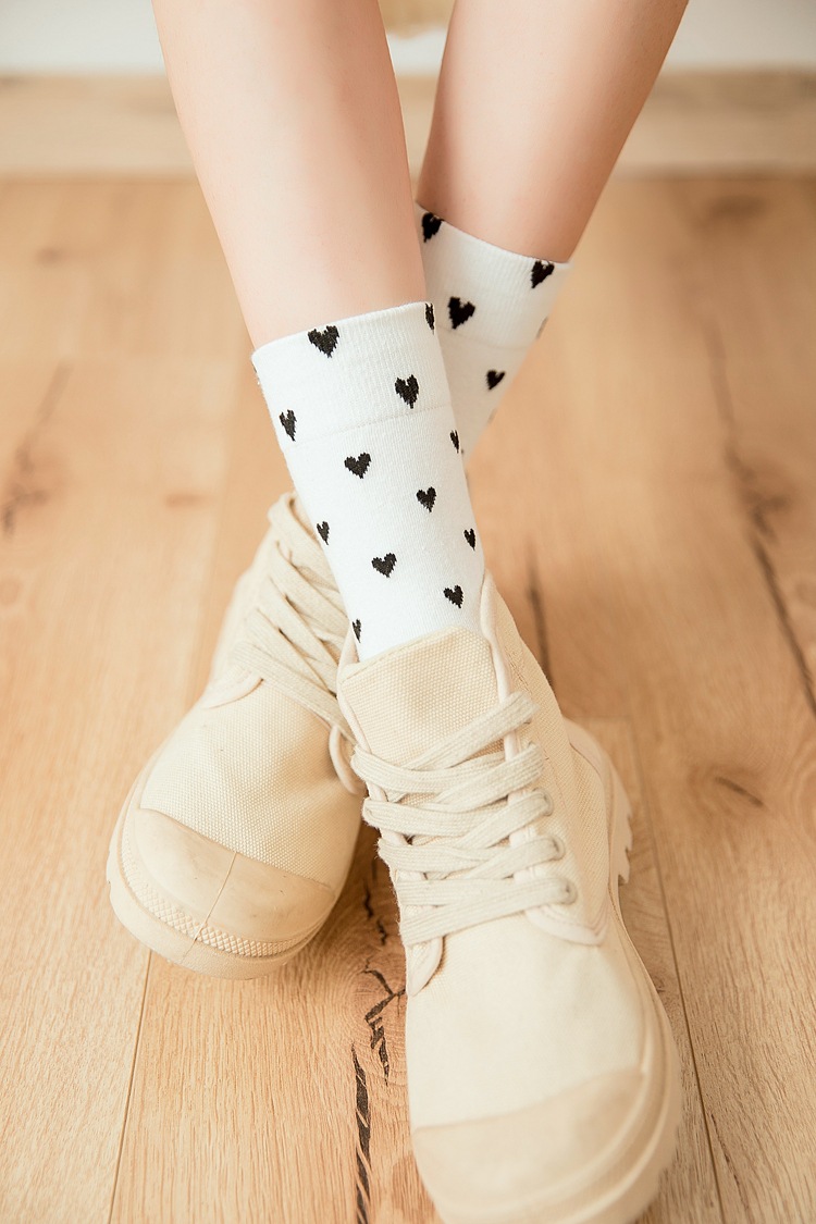 芝麻街ins风爱心袜子女纯棉女中筒袜韩版学院风甜美日系复古长袜