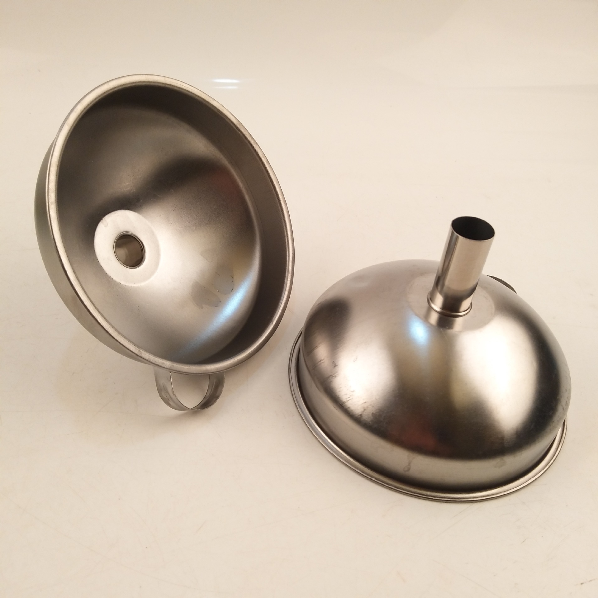 2元批发 不锈钢漏斗 酒具 油漏 网漏两元二元超市 厂家货源