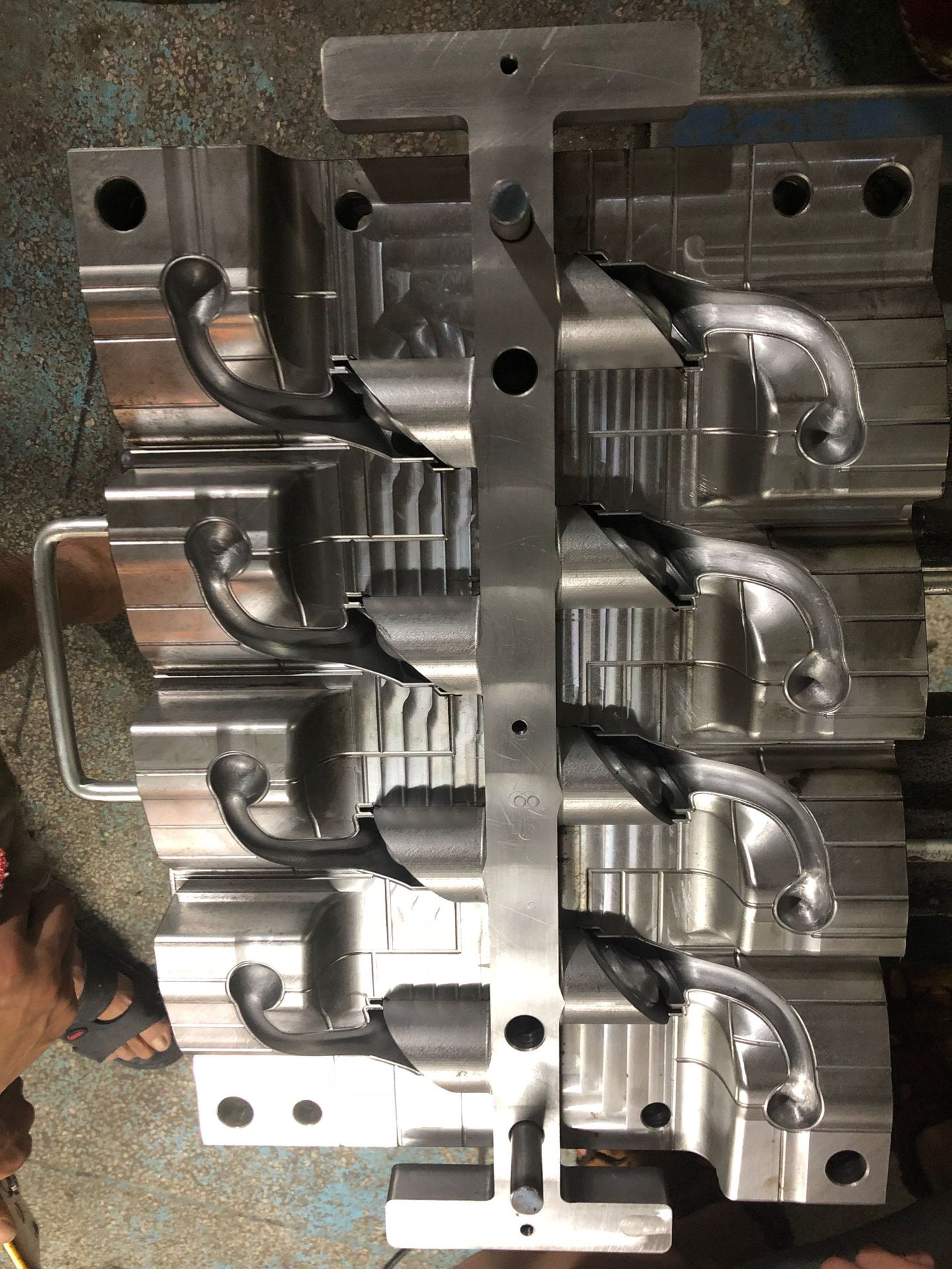 厂家直销 硅橡胶模具 机器人玩具配件硅胶定做开模 硅橡胶制品生