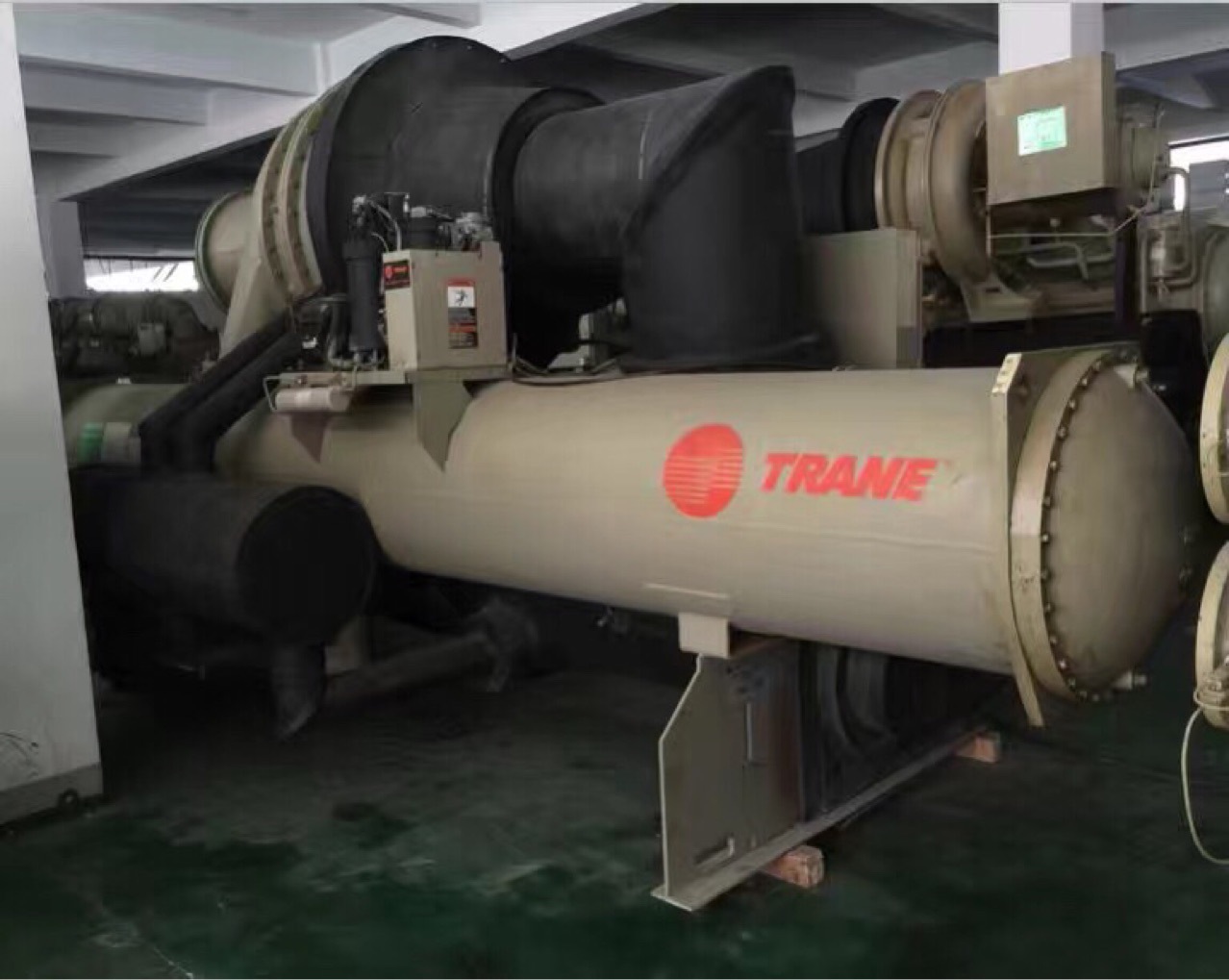 特灵螺杆机维修_特灵螺杆机组_特灵风冷螺杆热泵机组