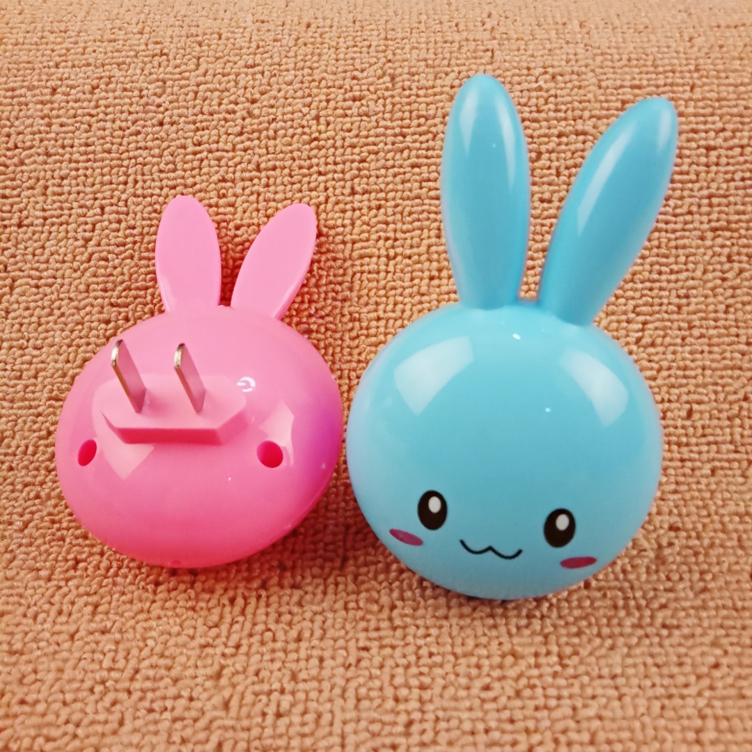 插头小夜灯2元店卡通多款彩色塑料小夜灯混带开关卧室居家日用灯