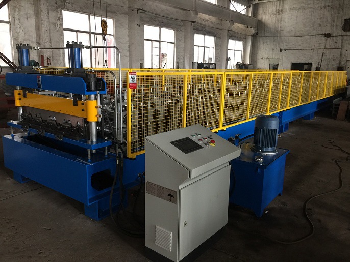 彩钢瓦成型机,彩瓦成型机.