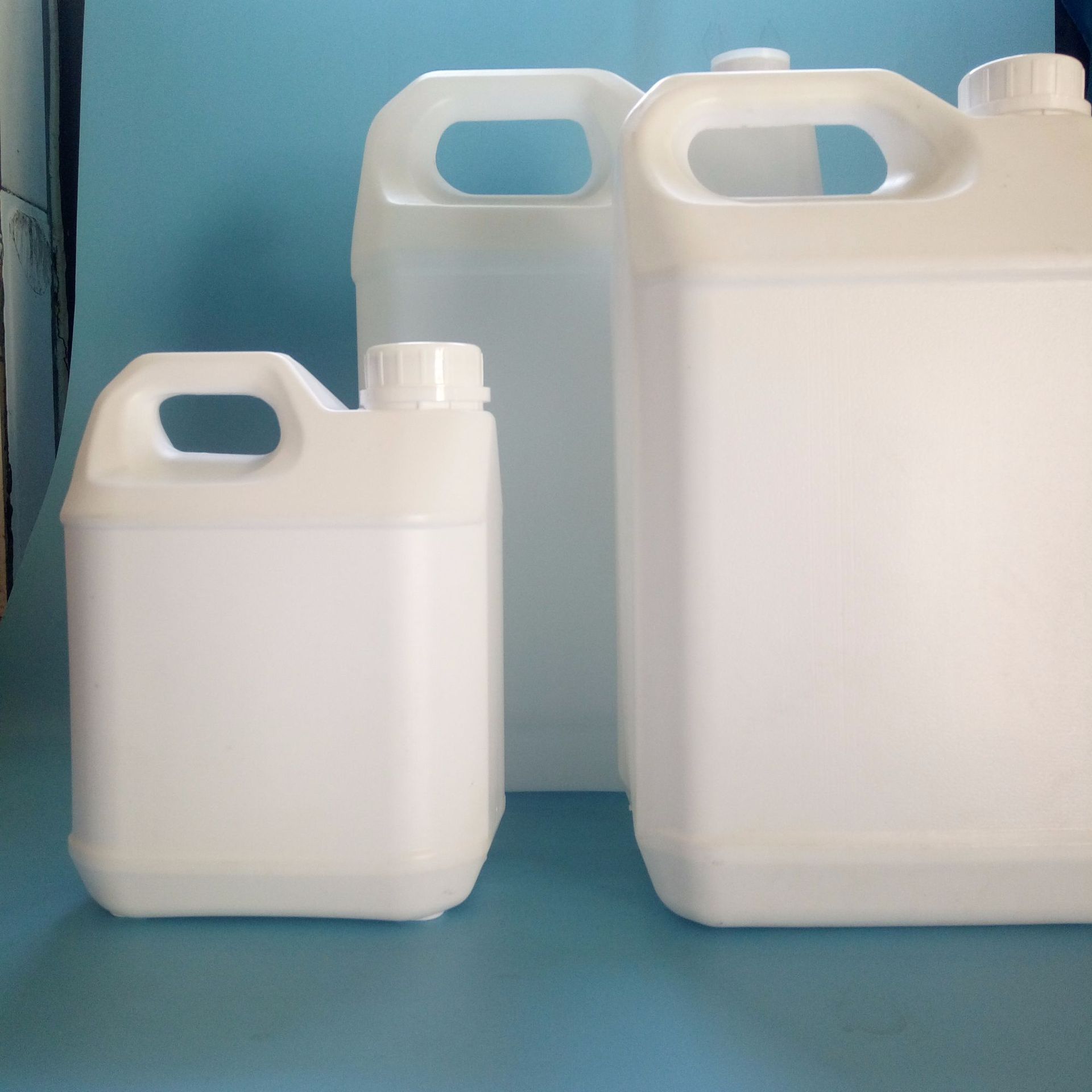 现货pe白色2l 3l 4l 5l化工塑料桶 透明带盖洗洁精洗衣液桶尿素桶