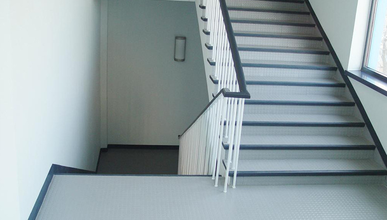 峰帆铝合金楼梯防滑条幼儿园台阶踏步防滑条木地板楼梯配件防滑条