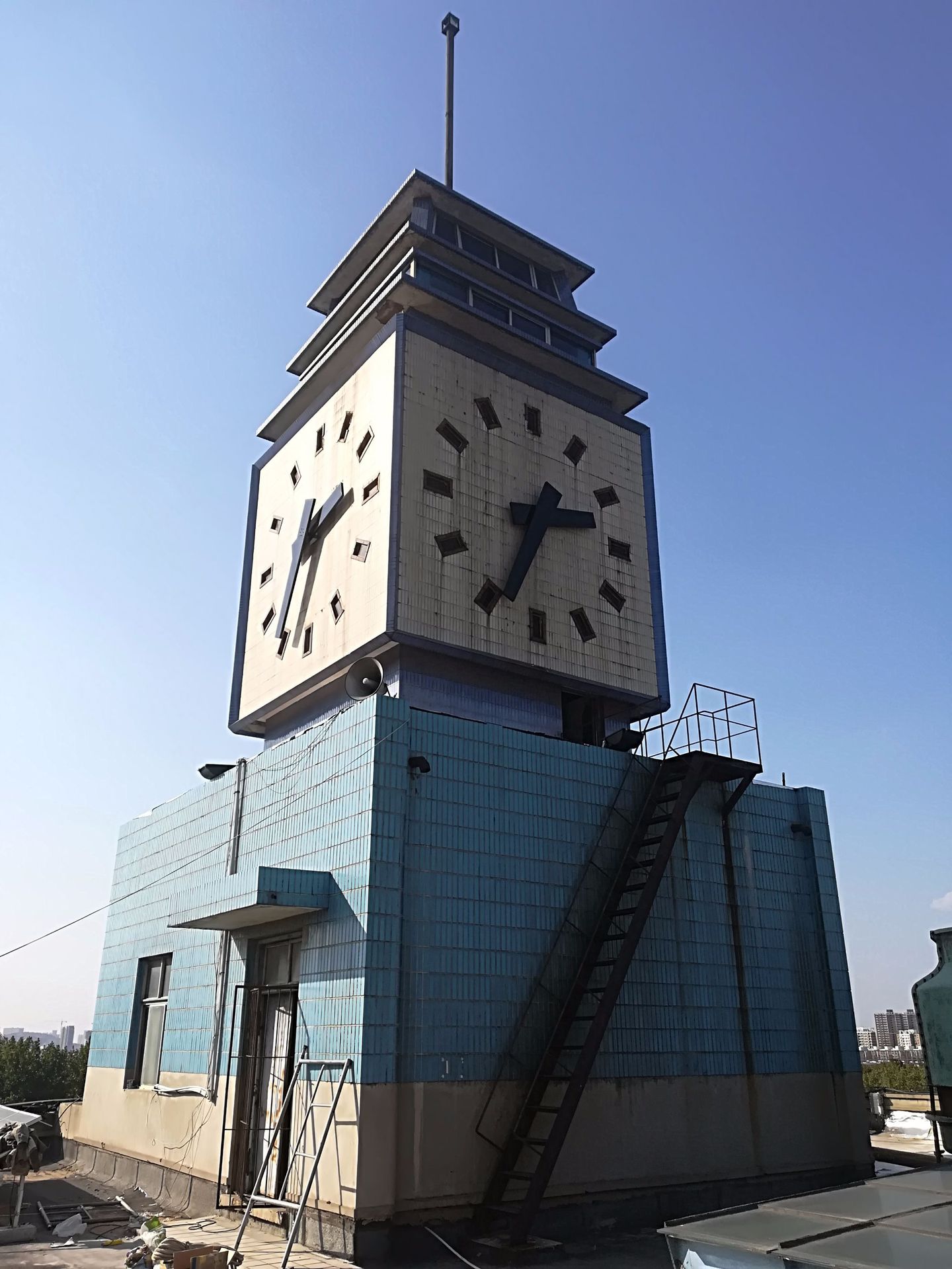 厂家供应户外建筑塔钟 电脑监控塔楼塔钟学院钟声大钟复古大钟