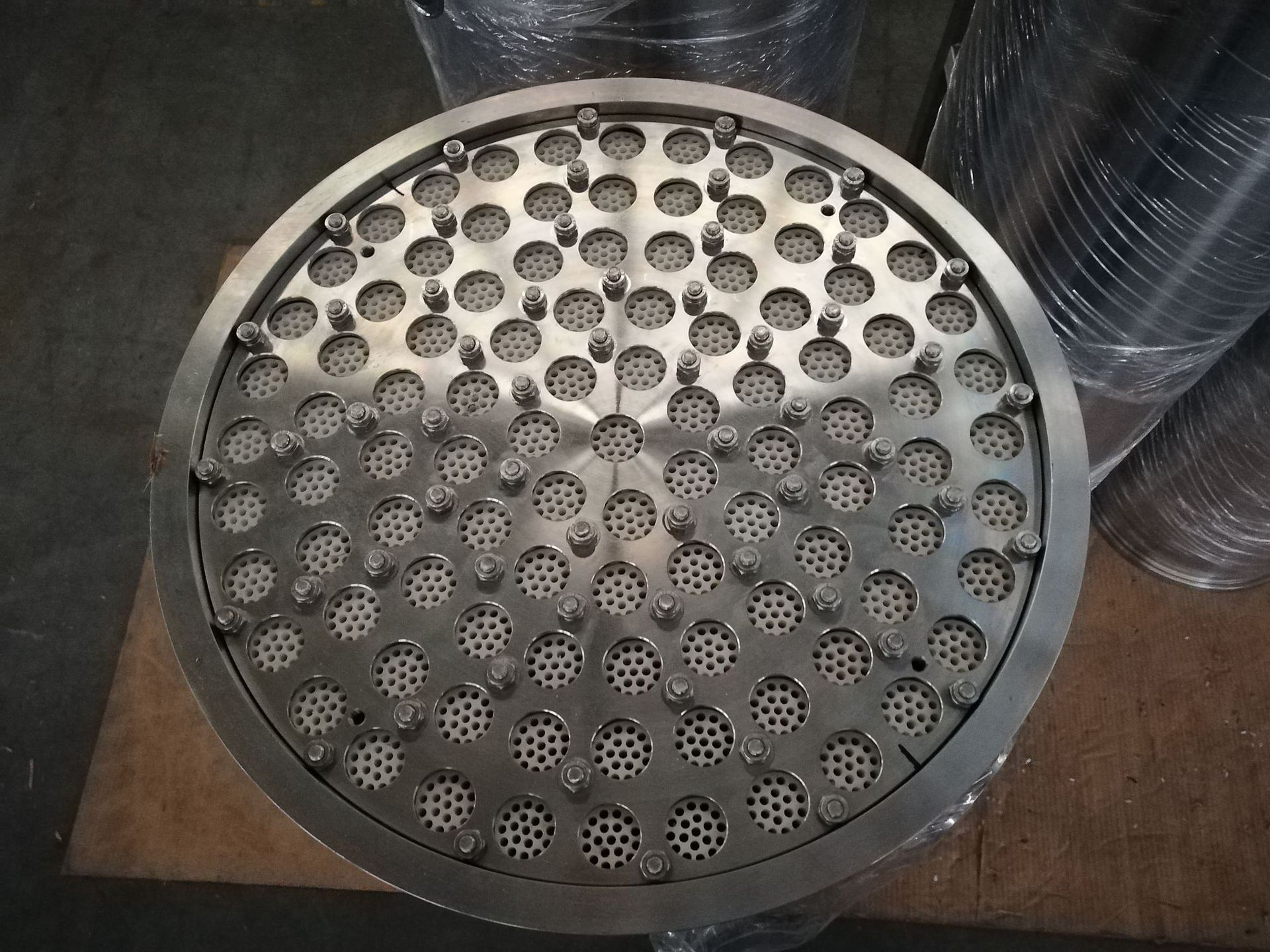 厂家供应无机多孔陶瓷膜芯耐酸碱腐蚀无机陶瓷膜管