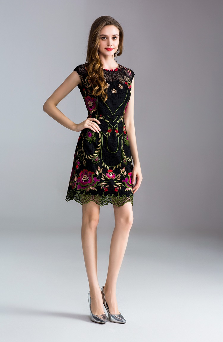 欧洲站2020春夏新款欧美品牌大码女装无袖圆领刺绣绣花a字连衣裙