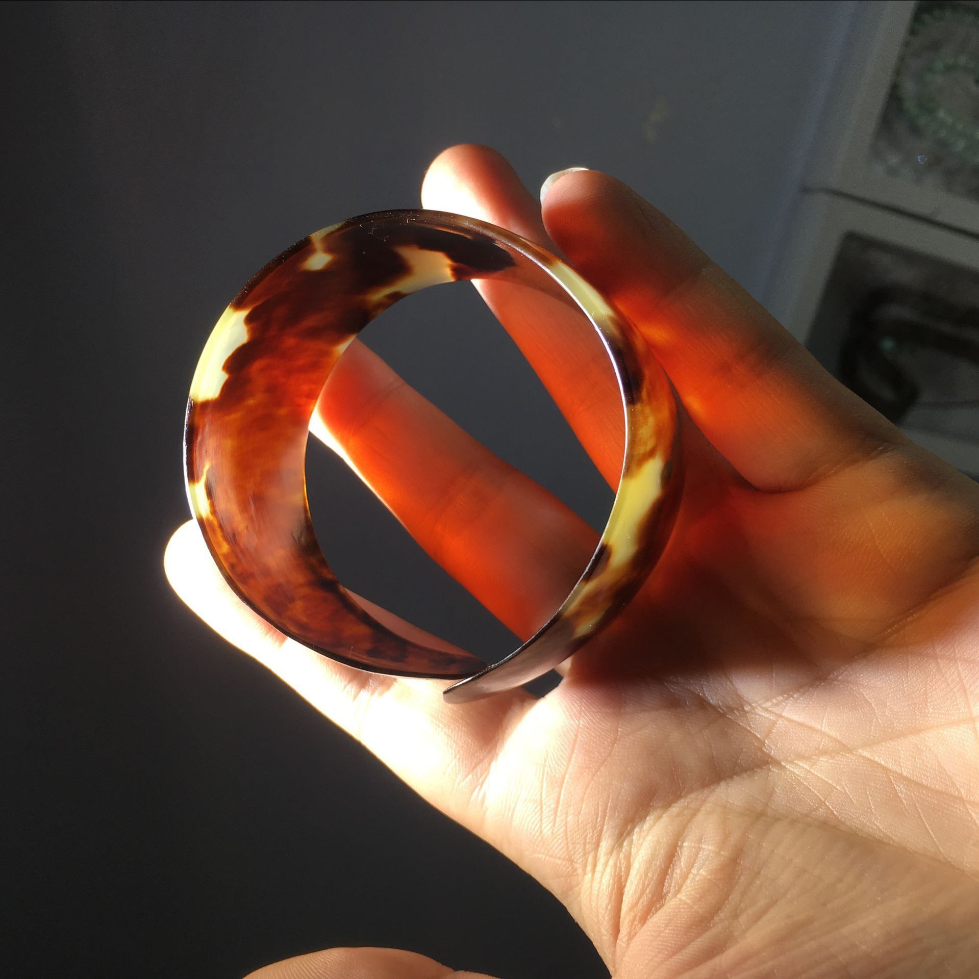 非洲工艺品玳瑁色手镯复古文玩活口镯子女款收藏送礼佳品