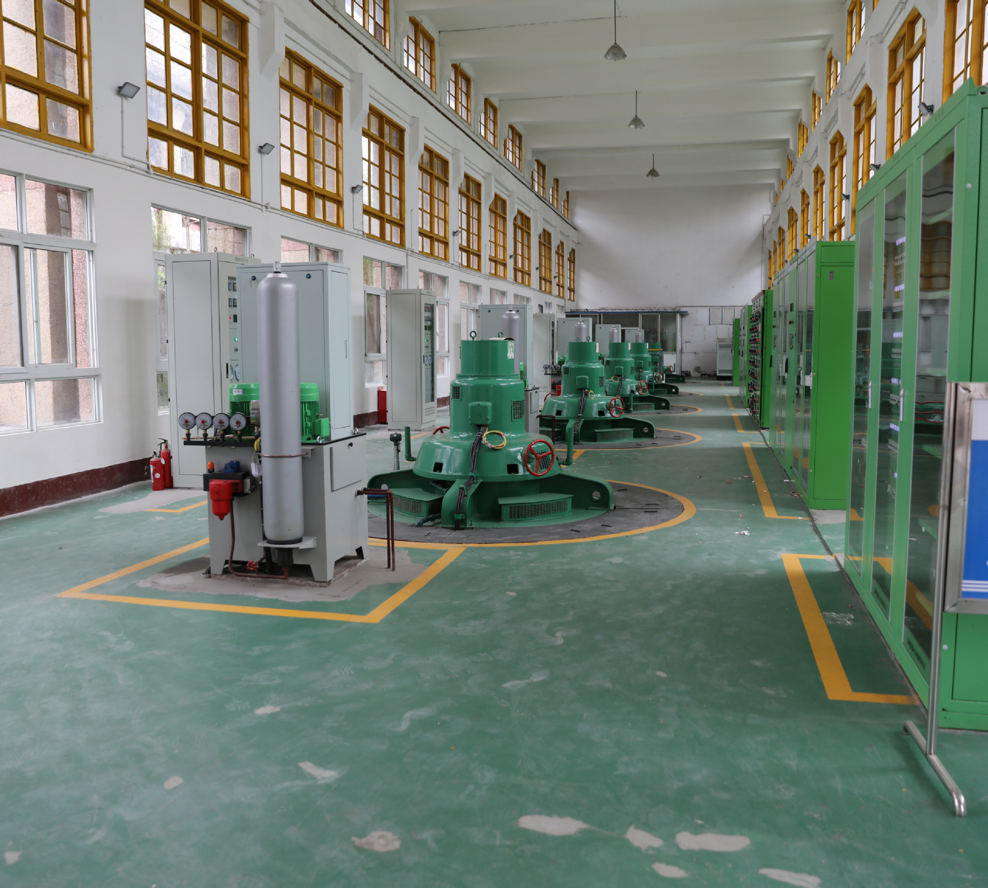 中小型水电站水力发电机组维修改造