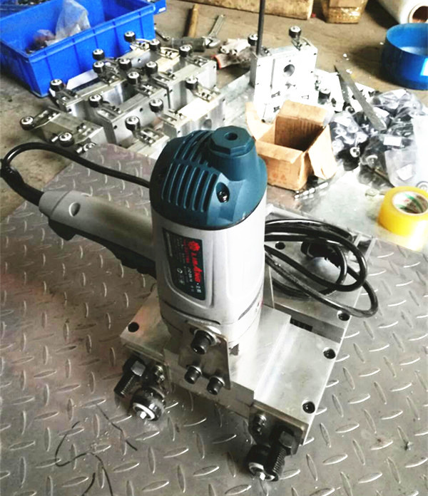 直立锁缝 铝镁锰  锁口机 矮立边锁边 自动锁口机 高立边安装