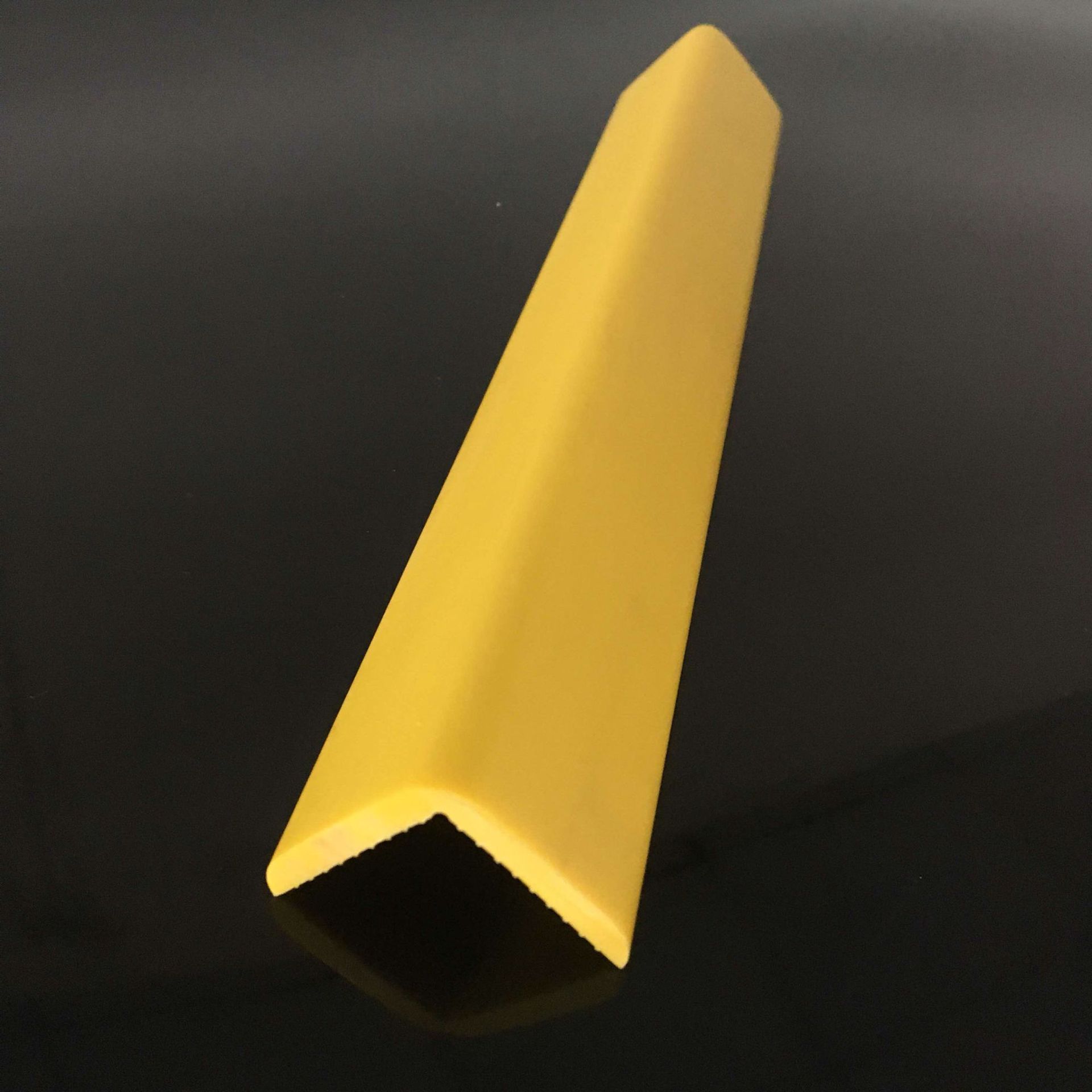 厂家供应 塑胶护墙角防撞条 学校专用护角条 塑料护角批发