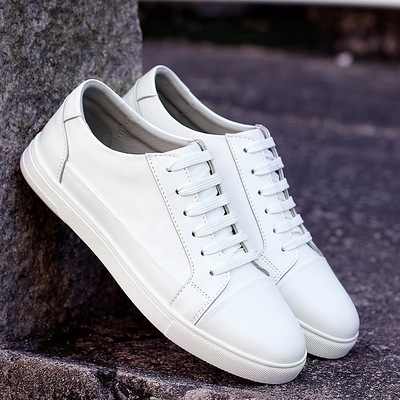 小白鞋男夏真皮韩版百搭男生休闲鞋平底简约板鞋系带圆头男鞋子潮