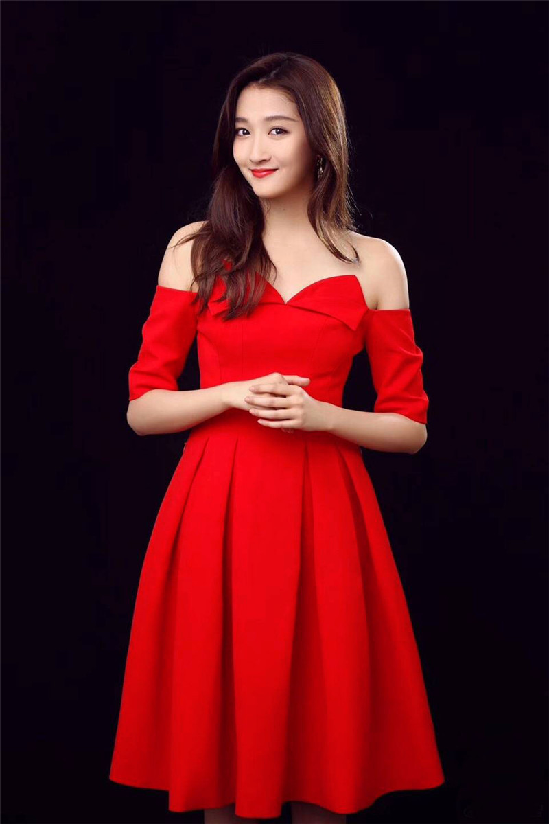 关晓彤明星同款一字领显瘦高腰收腰a字红色短袖连衣裙v0504