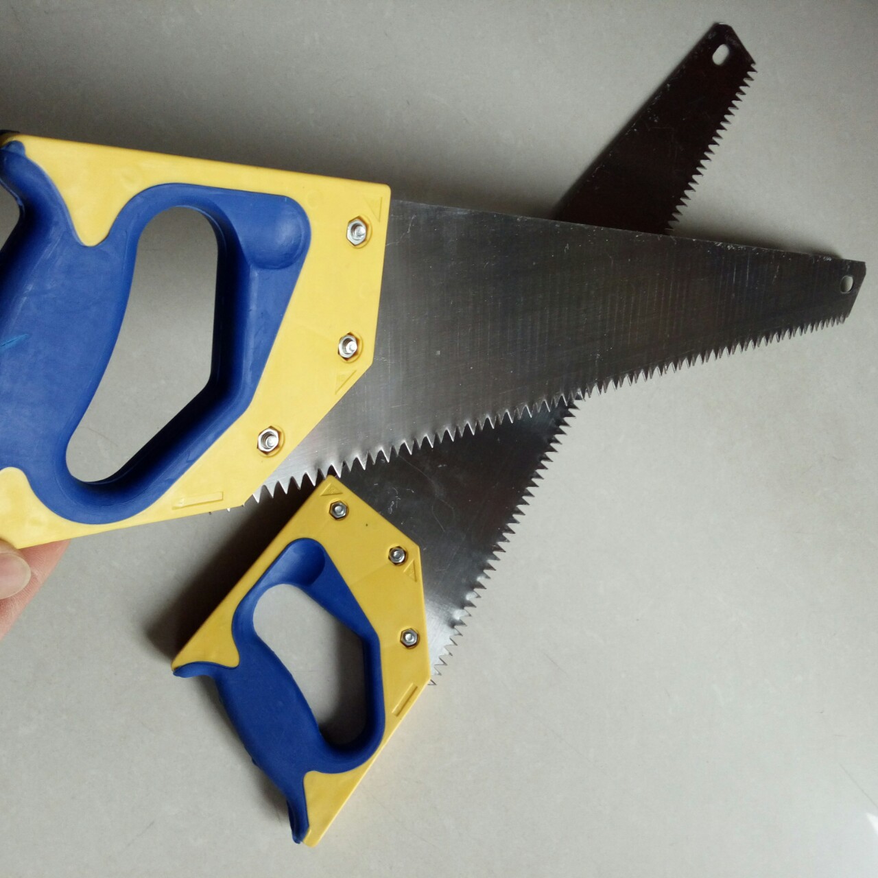 批发18寸450双色柄手板锯园林果树锯多功能伐木工锯铁柄手板锯