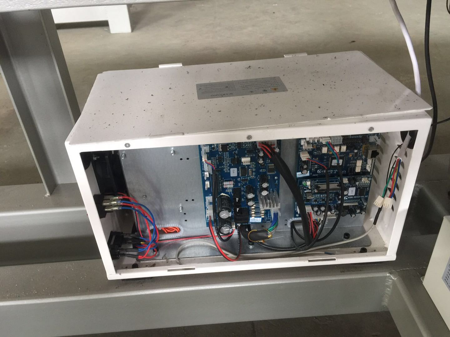 割绒簇绒地毯专用设备 地毯机 地毯刺绣机 地毯绣花机