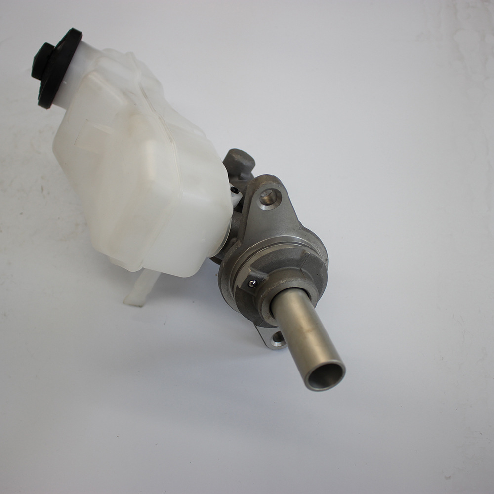 47201-02450 适用丰田卡罗拉刹车总泵 汽车制动总泵配件 corolla