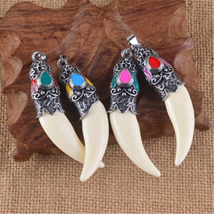 春夏季小礼品配饰狗牙批发吊坠diy配件吊坠小商品批会庙会热卖