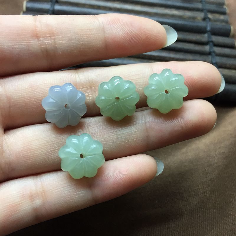 供应和田玉梅花散珠玉石散件diy饰品编织手链配饰玉珠花珠批发