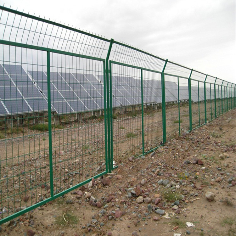 安徽浸塑网围墙 框架型铁丝网围挡 牧场养殖场围栏网