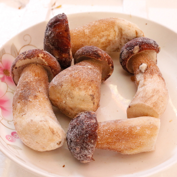 野生美味牛肝菌 新鲜速冻挑选白牛肝菌 新鲜洗冻大脚菇 产地大货