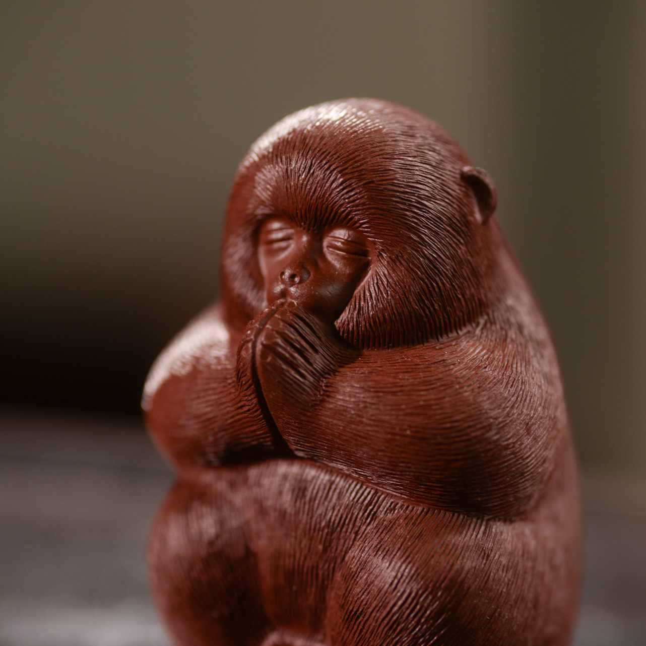 宜兴紫砂茶宠猴子小摆件手工大圣孙悟空摆件雕塑茶具大红袍拉毛猴