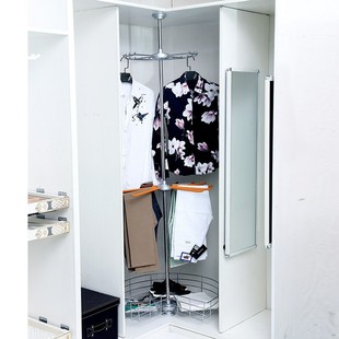 奥古特 批发衣柜衣帽间拉篮三层转角裤架储物篮藤篮360度旋转衣架