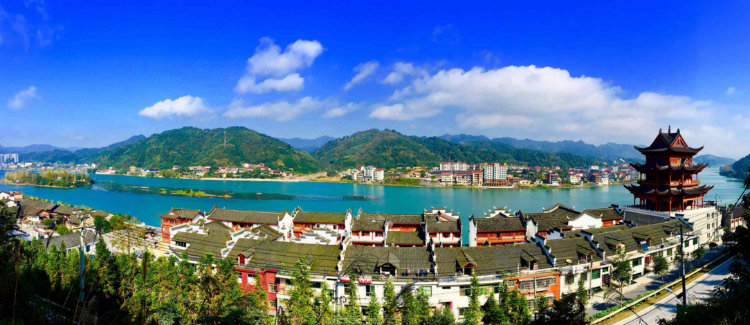 "安化县城第一亮"--安化大桥市政路灯安装